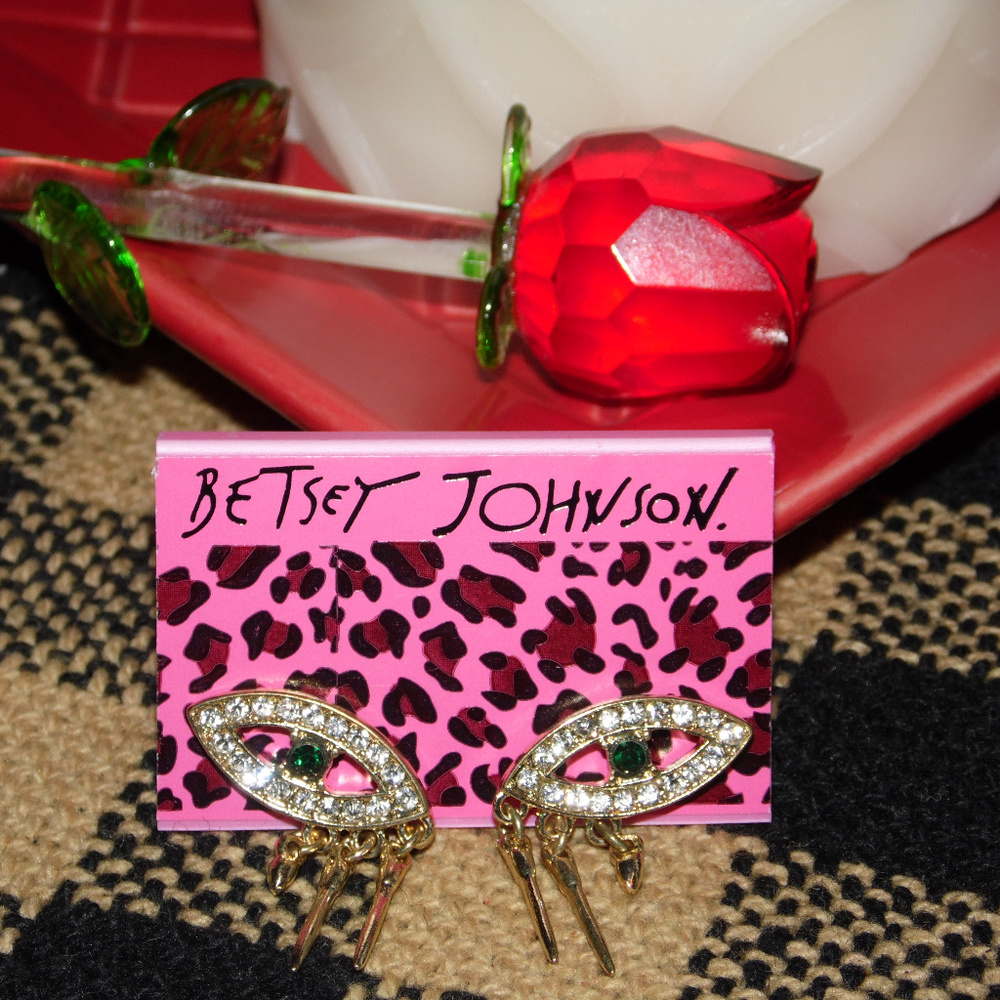NEW BETSEY JOHNSON FASHION JEWELRY ~